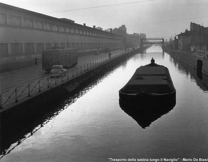 De Biasi, Milano, i Navigli.  II foto 