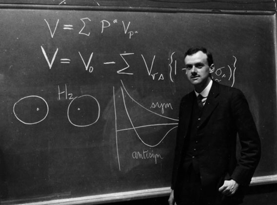 Un sorridente Paul Dirac 