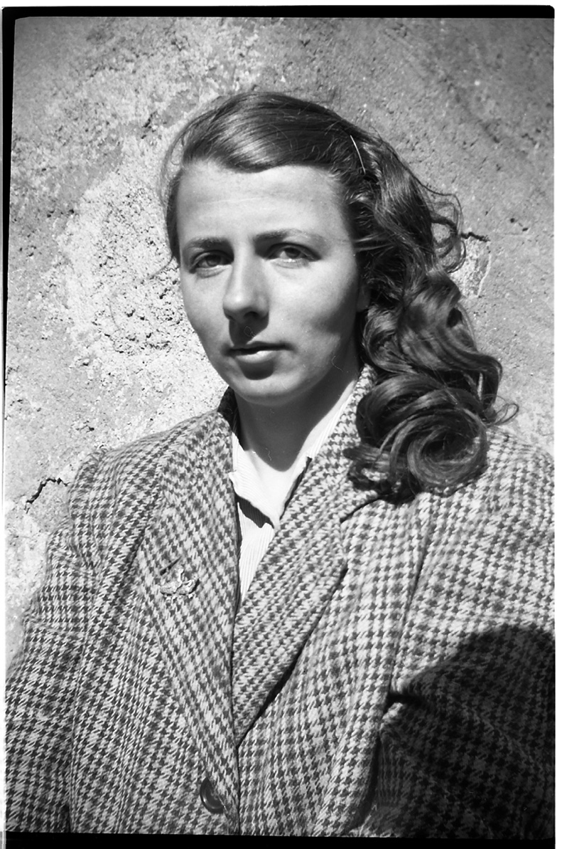 Vivian Maier: uno dei tanto autoritratti fotografici: era certo una donna alquanto avvenente