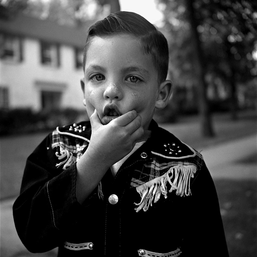 Vivian Maier: bambino triste