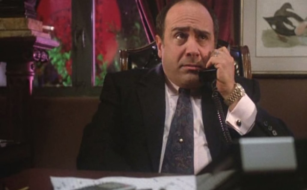  Ruthless People: Sam a telefono che parla con i rapitori