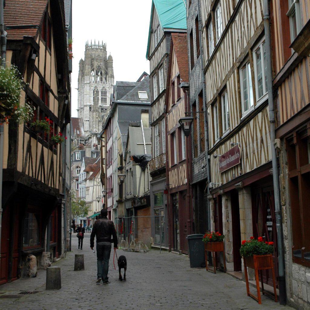 Rouen_Normandia- Strade nell'attuale centro storico 