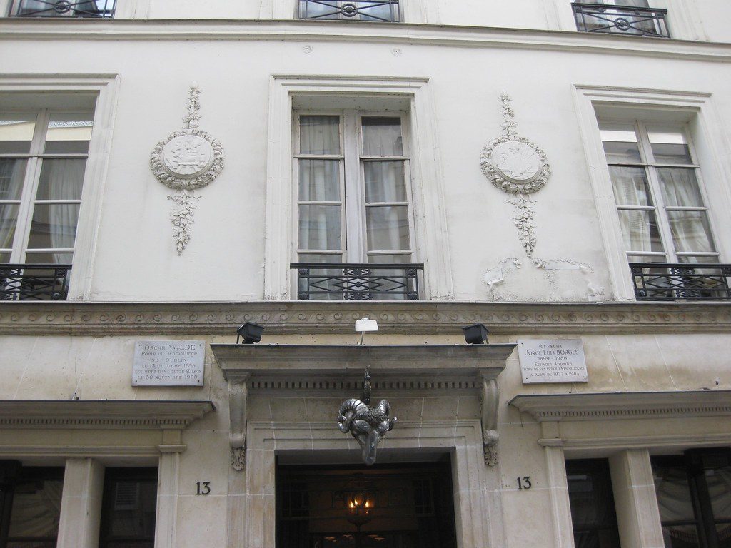  Hotel d'Alsace (Rue des Beaux Arts) dove morì Wilde, e successivamente visse Jorge Louis Borges