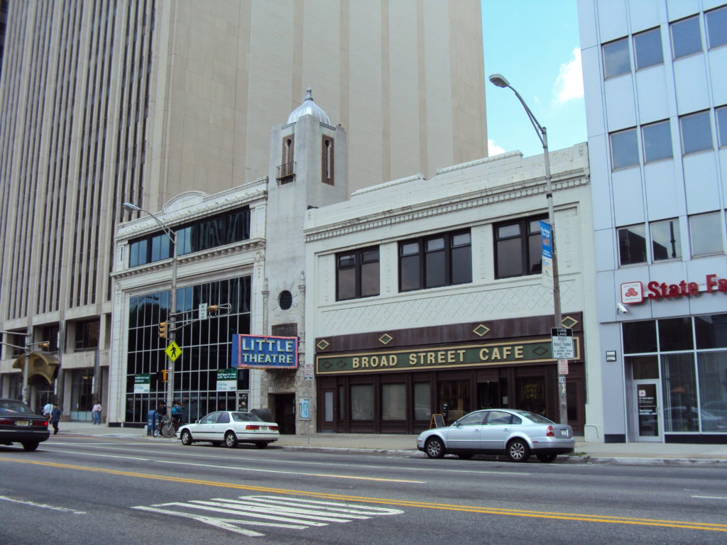 Broad_Street_Cafe_and_the_Little_Theatre_in_Newark,_NJ
